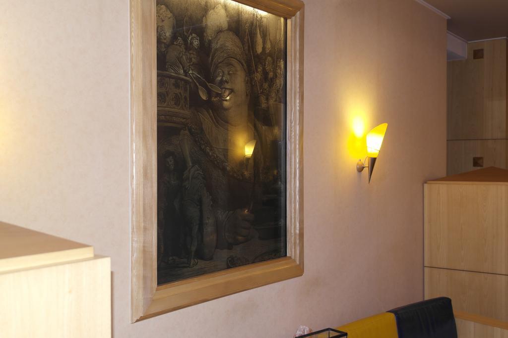 Hotel Restaurant Des Lys Le Coteau Exterior photo